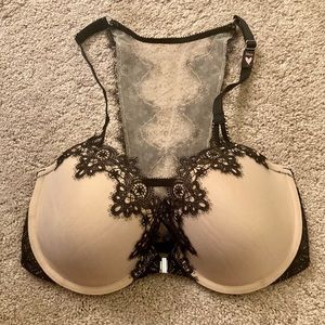 SOLD!! NWT Victoria’s Secret Nude/Black Bra